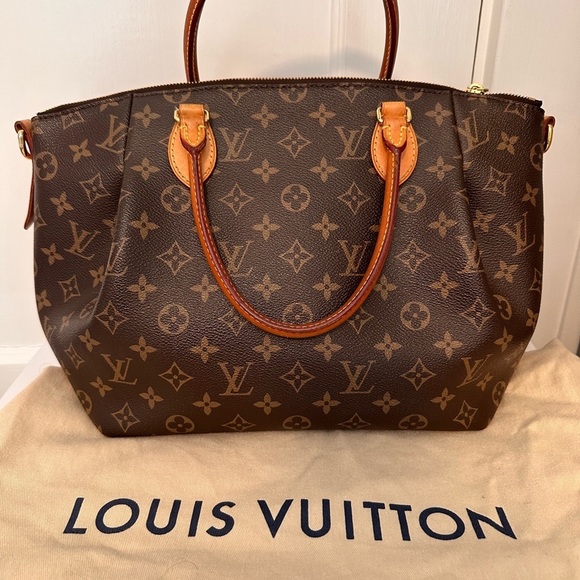 Authentic Louis Vuitton Turenne MM Monogram dust bag and box included. Well-kept - Picture 1 of 15
